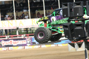 0FcmUD.jpg