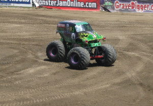 SalinasMonsterTrucks51709003