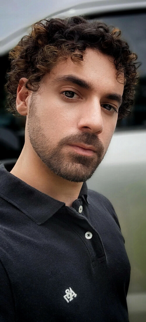 1iL5Q7.jpg