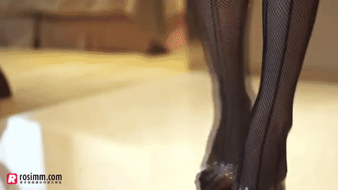 636Srq.gif
