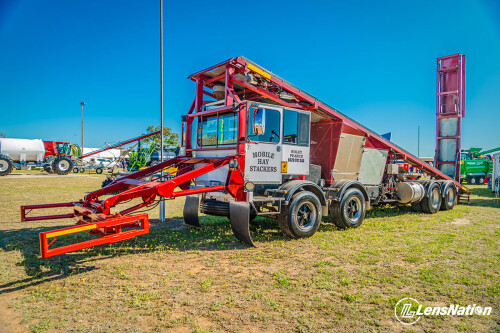Mobile hay Stacker Dowerin Field Day 2