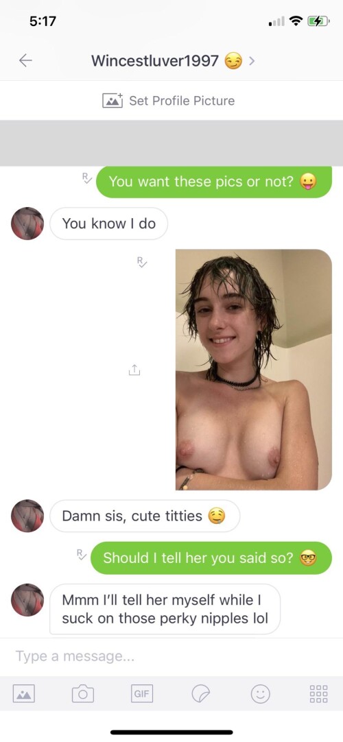 EkAOM7.jpeg