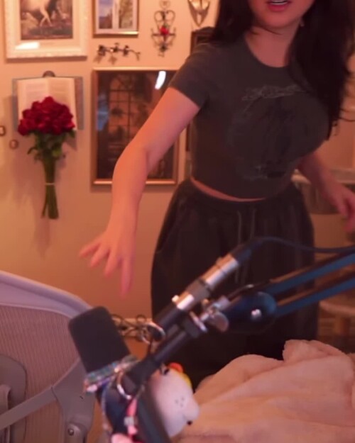 FJIpZa.webm