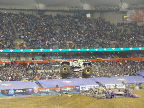 max d monster truck 13042393344 o