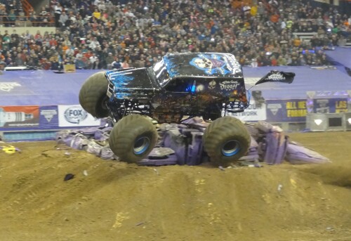 son uva digger monster truck 13042067925 o