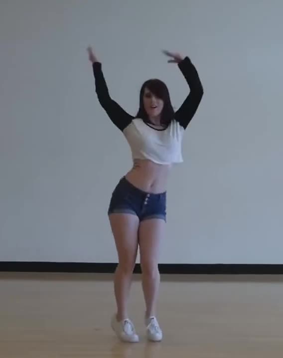 HhePQ2.webm
