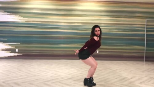 HhoxZq.webm
