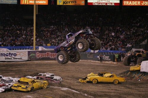 MONSTER JAM 11009 B 059