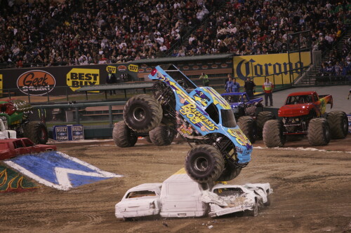 MONSTER JAM 11009 A 492