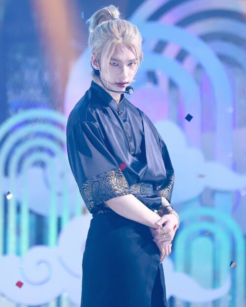straykidshyunjins 83165139 3215287095230706 2684868382718144784 n
