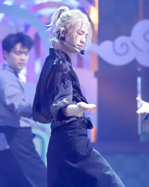straykidshyunjins 106178471 3437116369712765 3197379131612905795 n