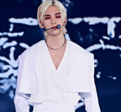 J5UAQP.gif