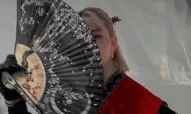 J5UzgH.gif