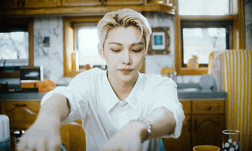 J5gNfD.gif