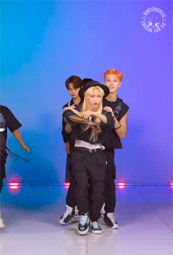 J5gqqZ.gif