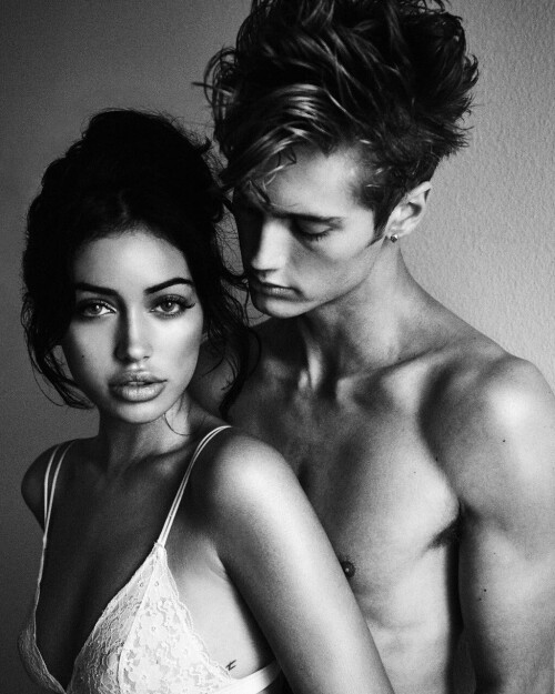 tumblr pnhep5Zeye1w7821l 1280 (2)
