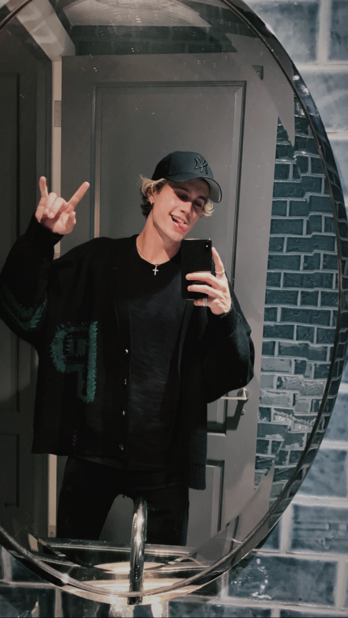 JLUm3Z