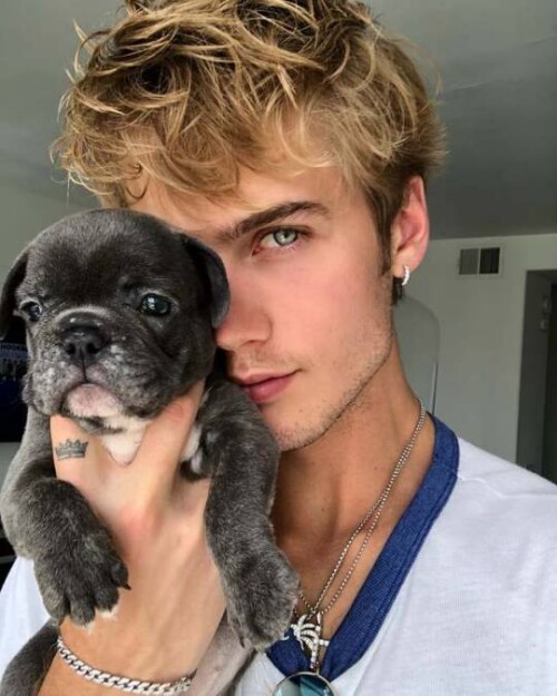 tumblr pxswlhITLH1s804p0o1 540