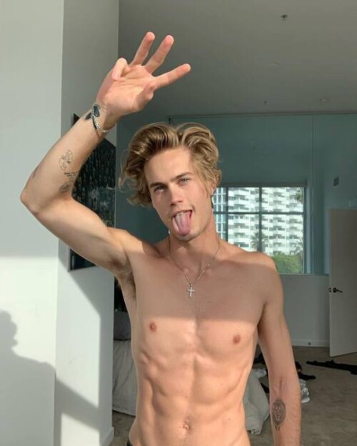 tumblr pql559Qumg1vl7yyro2 540