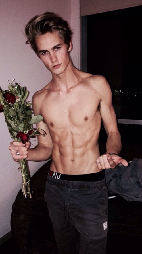 tumblr or1syjBIWY1s804p0o1 1280