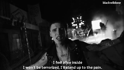 JUU9av.gif