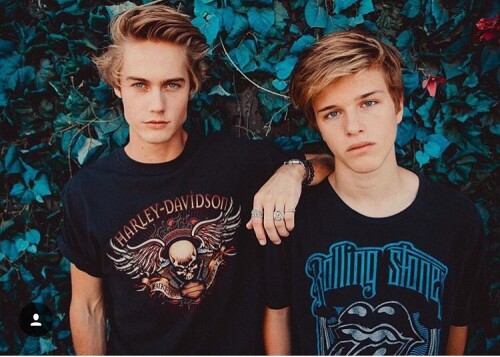 cuteboys.es 1467660911496622784038456795620950789324800n