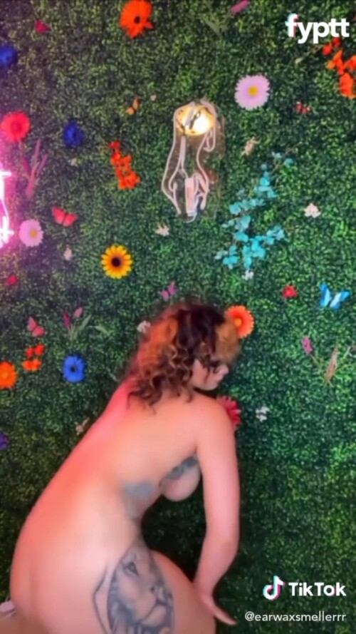 Thick naked TikTok girl doing Touch It dance trend 720p v3