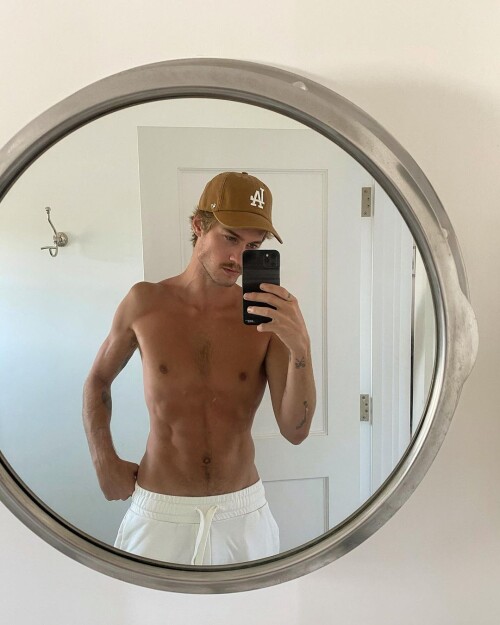 neels 94607159 248807213058148 3700643478989446293 n