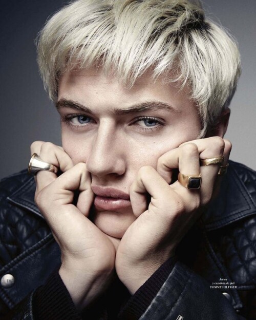 Lucky Blue Smith ICON El Pais Art Streiber 05 620x772