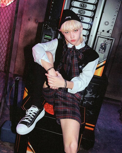 felix straykids 262288338 398938241968625 7110068205034635983 n (2)