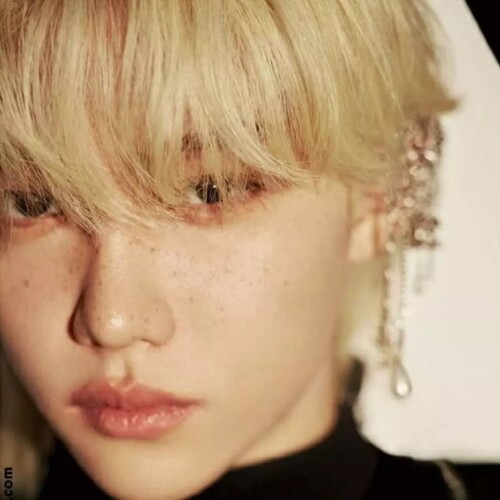 felix straykids 245660575 276737430977209 3866248424209106791 n (2)