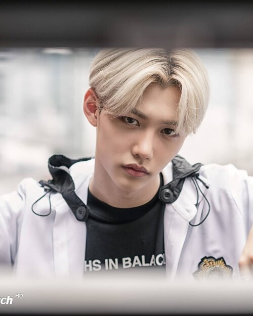 felix straykids 104237501 262922474817107 8324313397514239064 n (2)