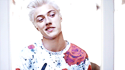 JxsfUA.gif