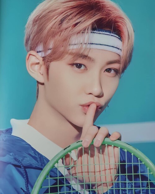 felix straykids 118617378 251073632673642 5128301760223403917 n (2)