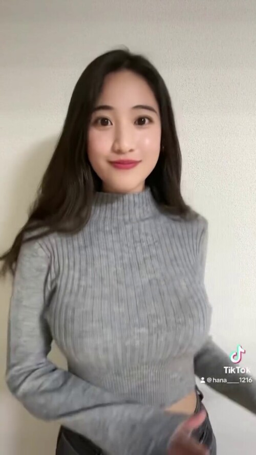 Hana Okamoto 1775