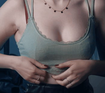 Lw7EQ1.gif