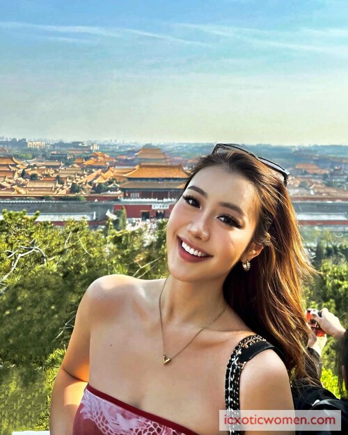 Sherry Xia 727