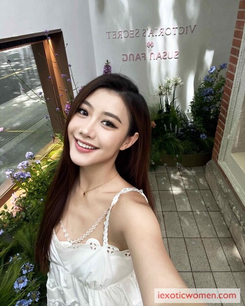 Sherry Xia 747