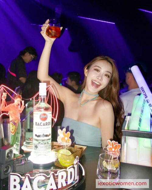 Sherry Xia 957