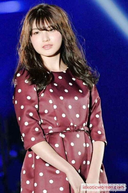 Yui Kojina 180