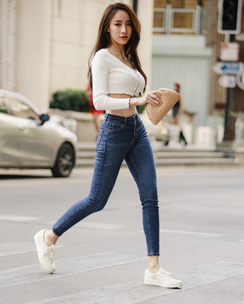 Mook Pichana 805