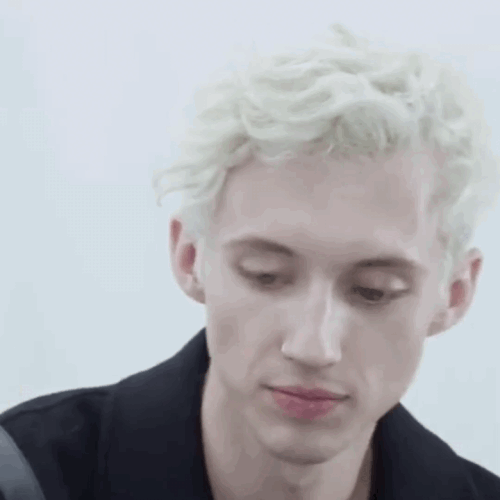 N8wmLH.gif