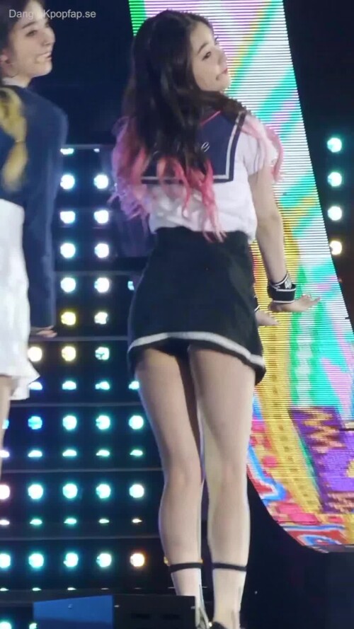 NFZcyF.webm
