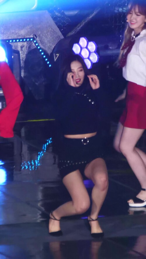 NFgz3q.webm