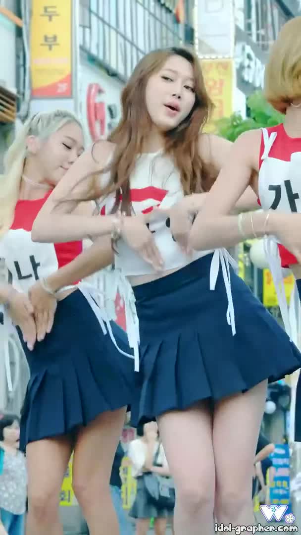 NfUc4C.webm