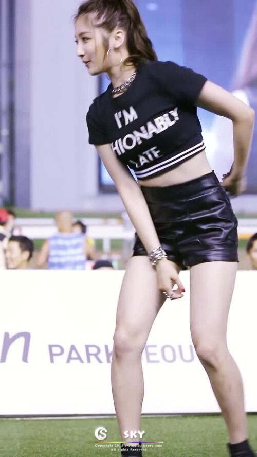 [40][Ji Hyun tried to bend over too!!!][3ng4cq][151004][IllustriousOrnateHorse]