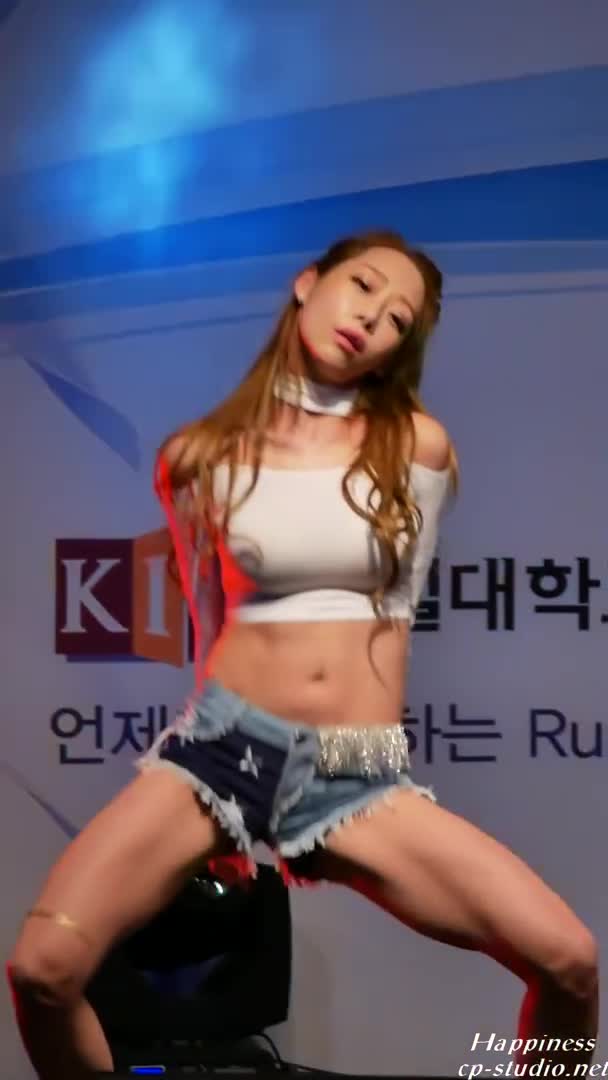 NfuJ5v.webm