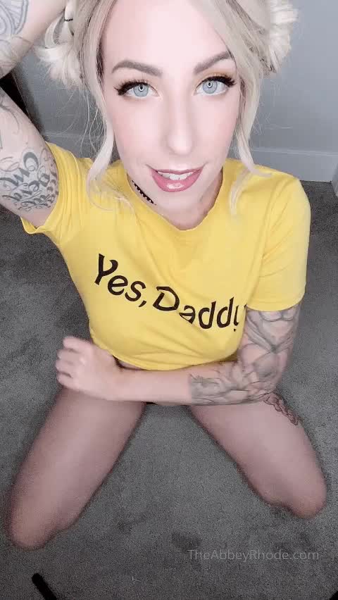 UQqzgH.webm