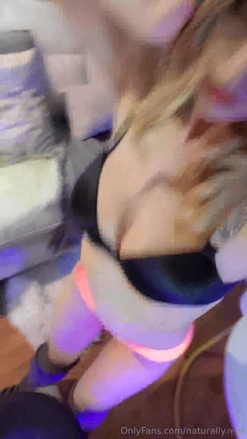 Uwyv5z.webm