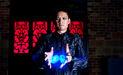 V4xLu9.gif